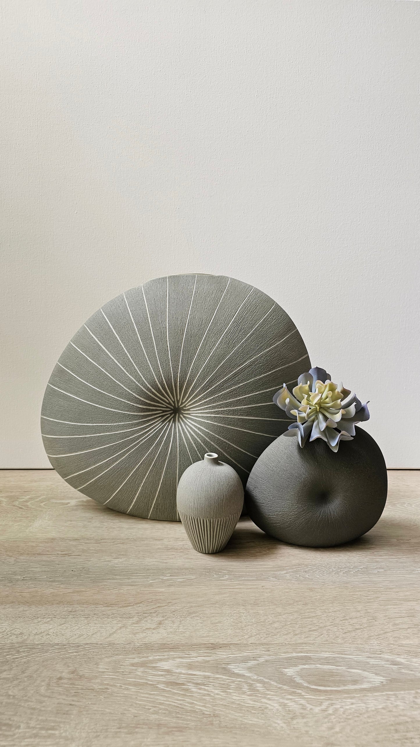 Serenity - Chomcharm Vase - XLarge