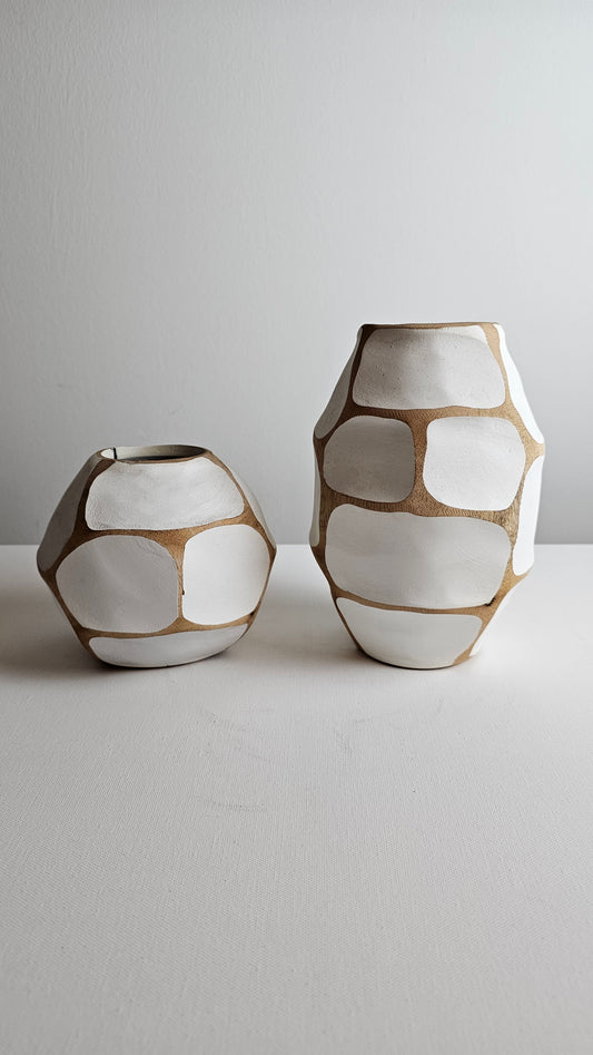 Mango Wood Vase 1.1.6 & 1.1.7