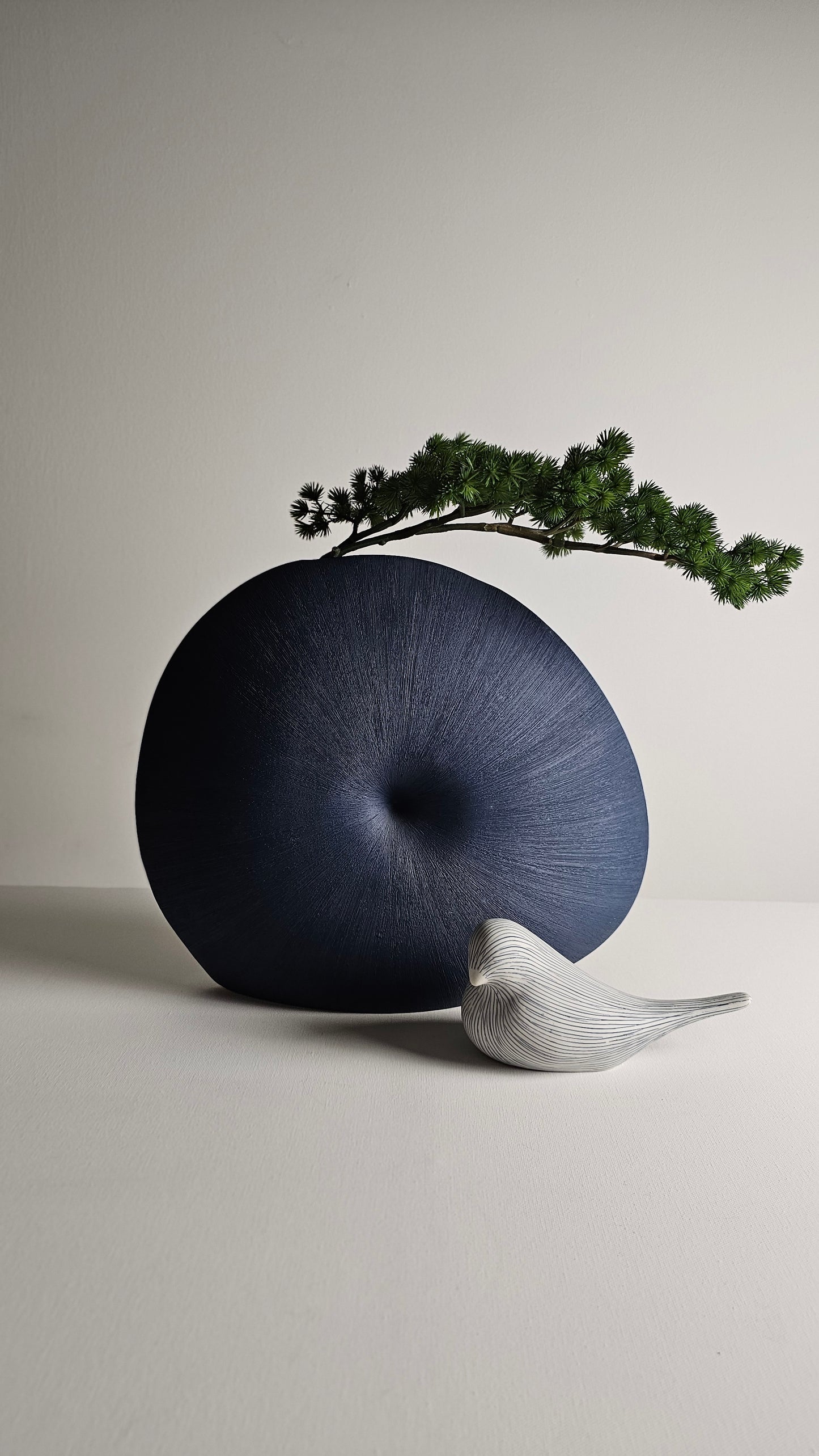 Serenity - Chomcharm Vase - XLarge