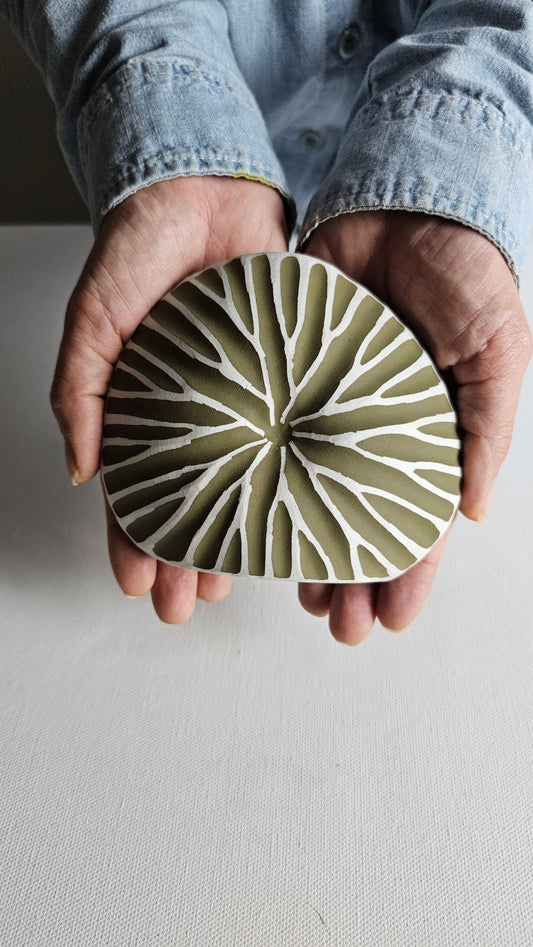 Chomcharm Vase - Small