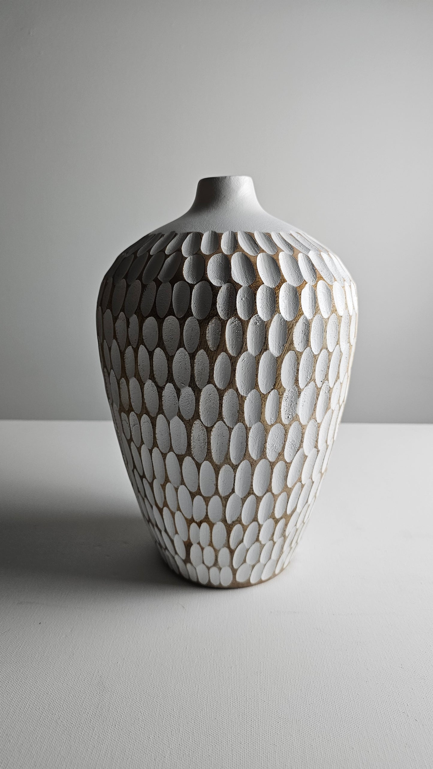 Mango Wood Vase 1.1.10 and 1.1.11