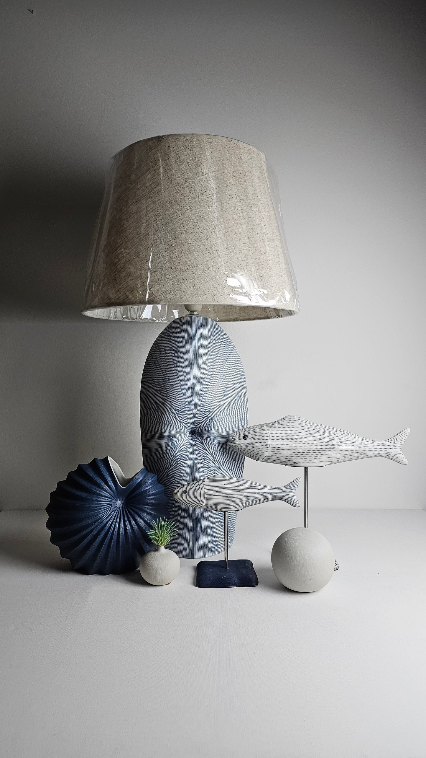 Chomcharm Tall Blue Fine Lines Table Lamp