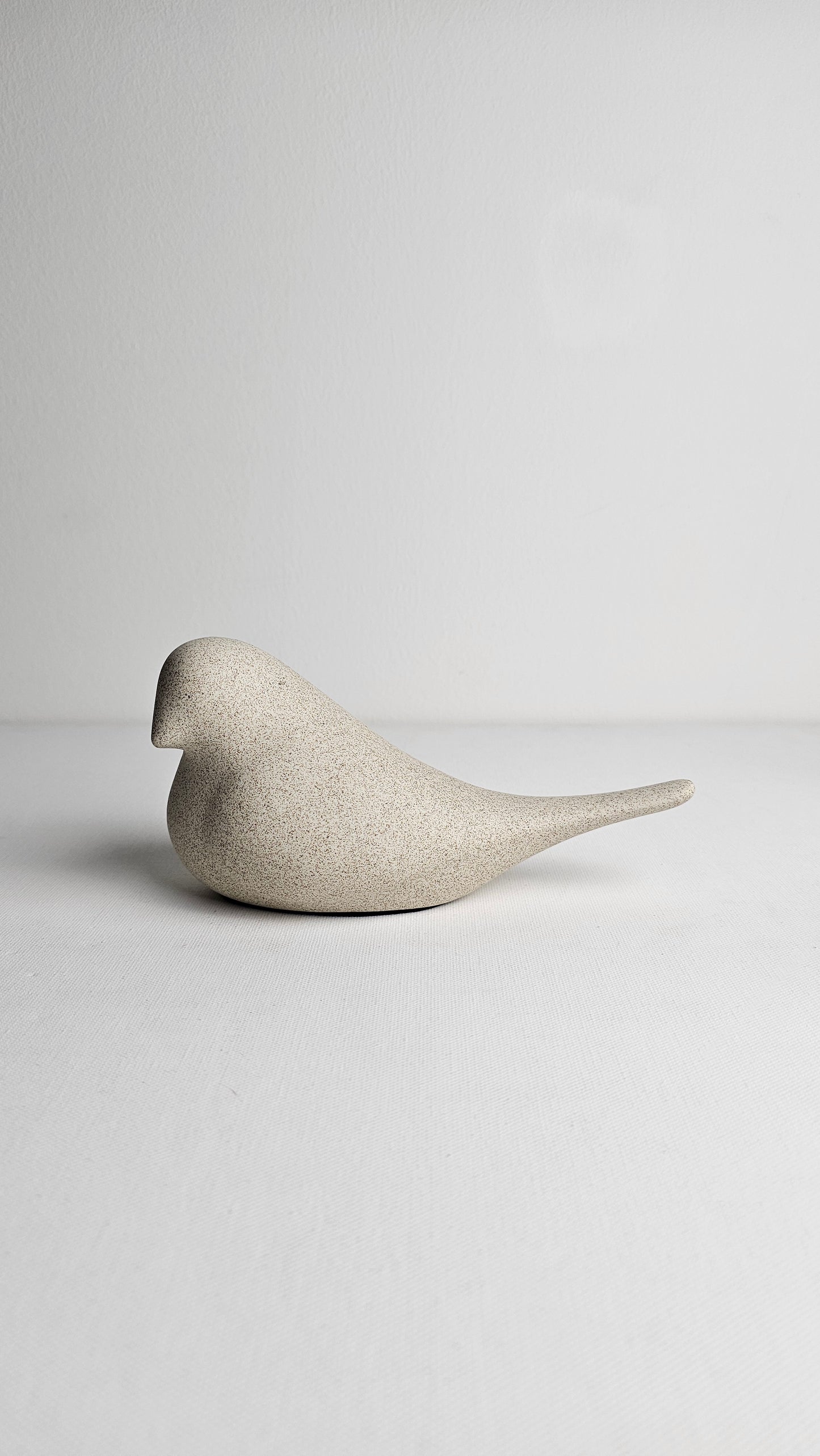 Dove - Medium