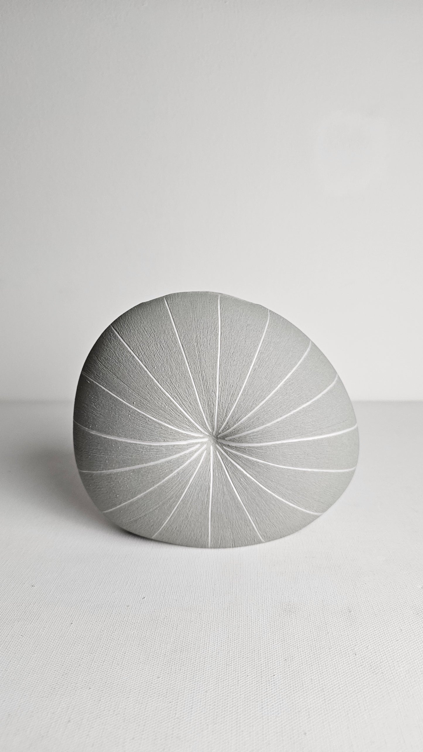 Chomcharm Vase - Medium