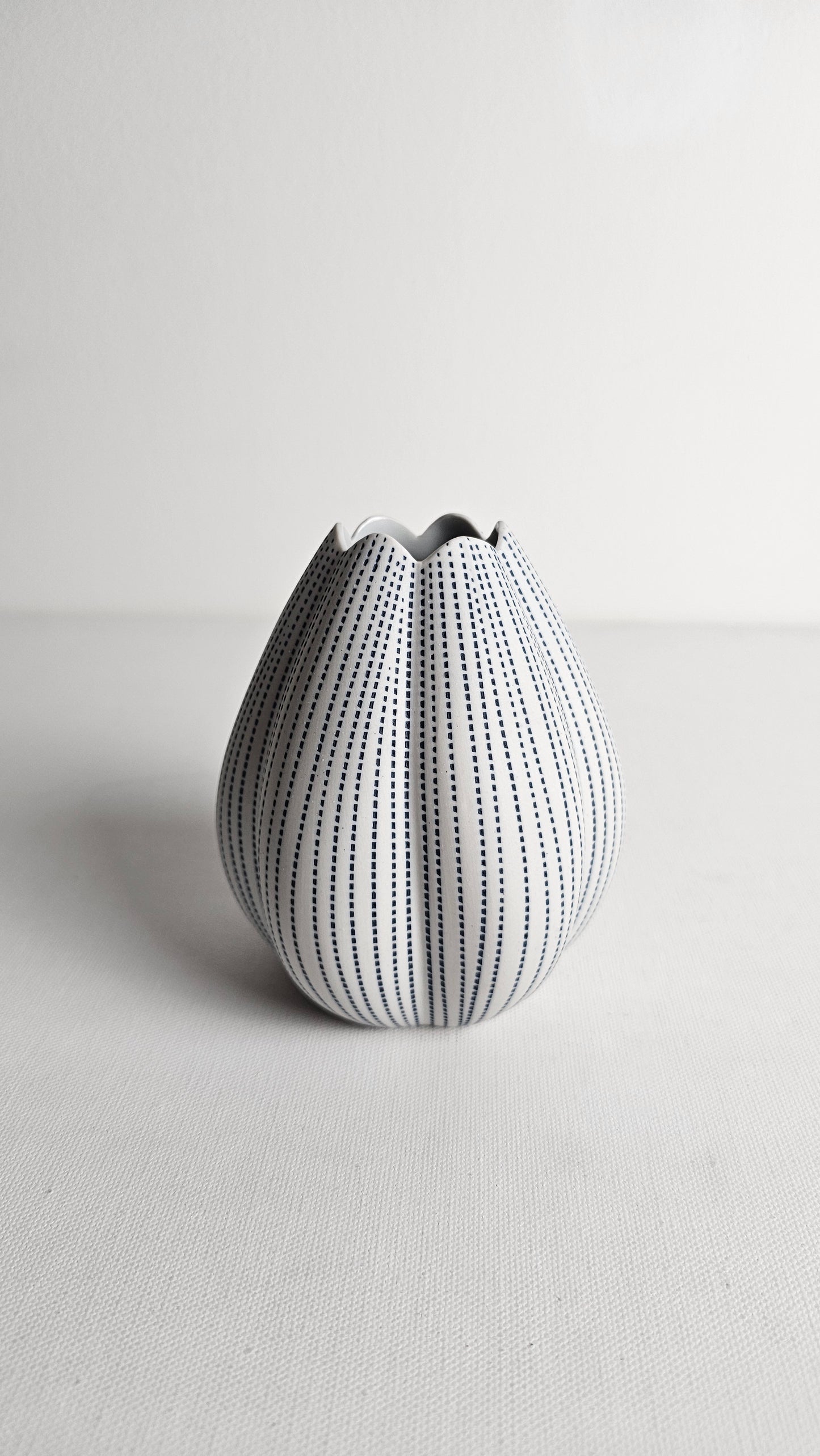 Serenity Ceramic Tulip Vase