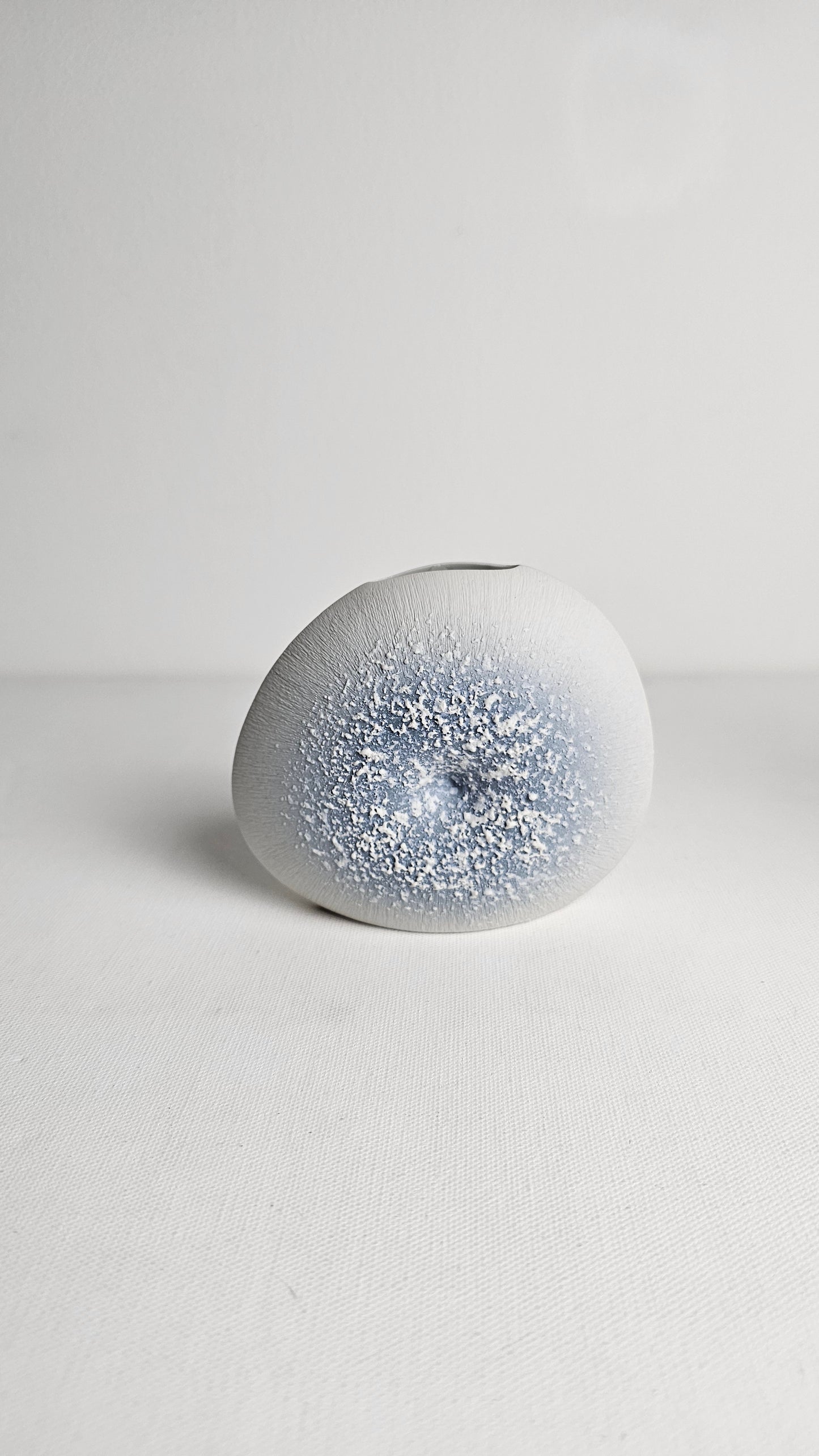 Chomcharm Vase - Small