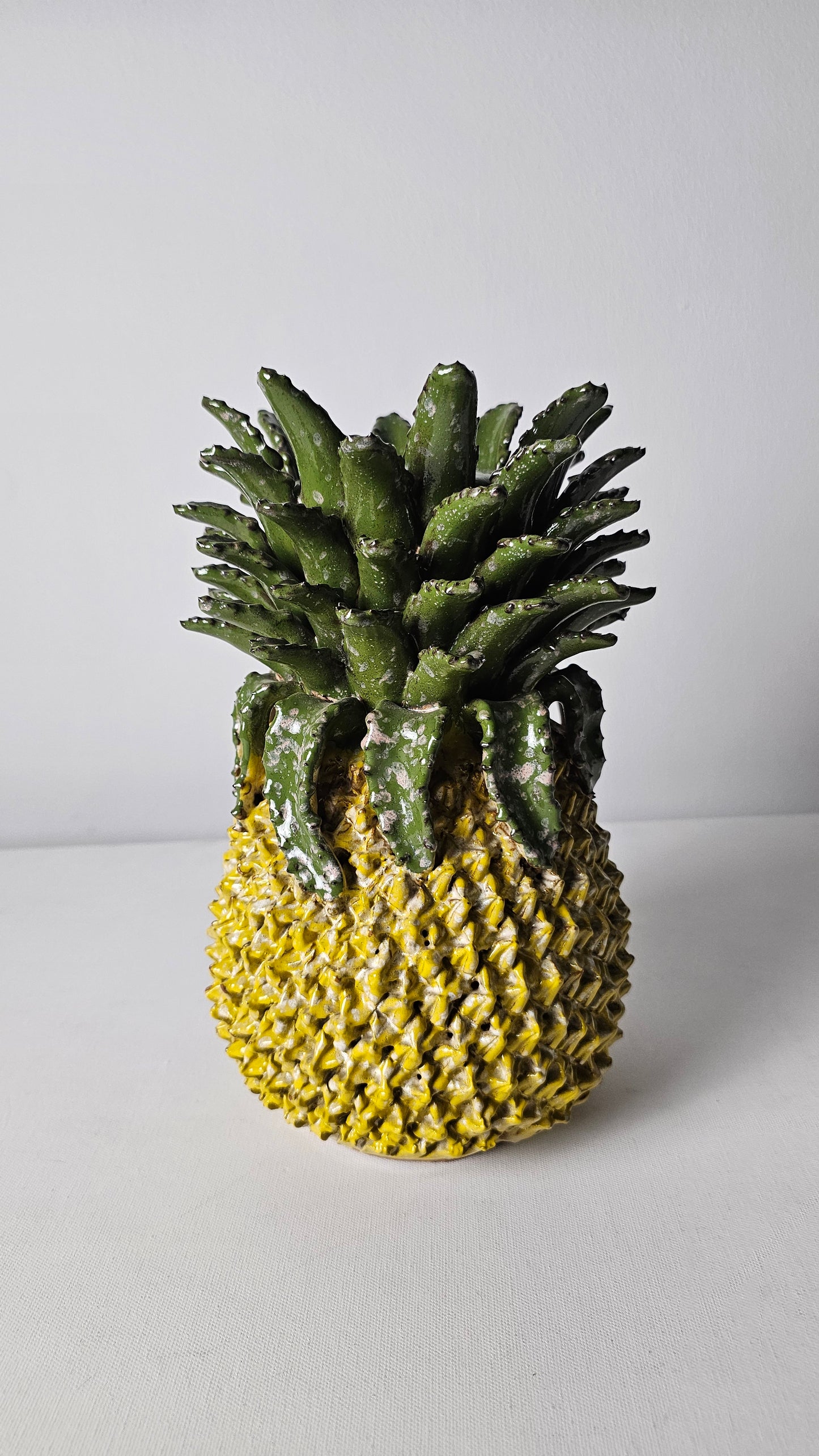 Sunlit Pineapple Lamp