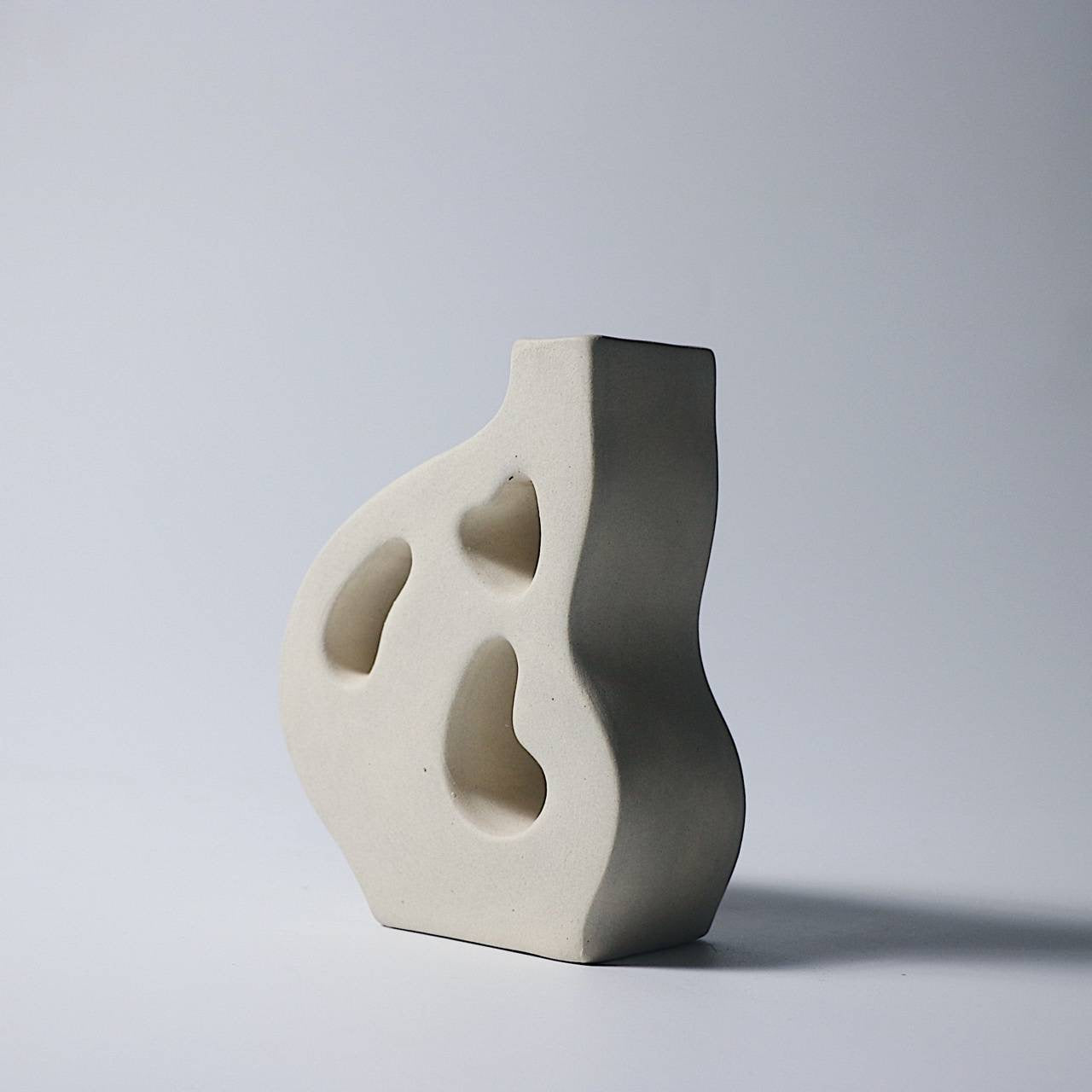 Sculptor Ceramic Vase 1.1.1
