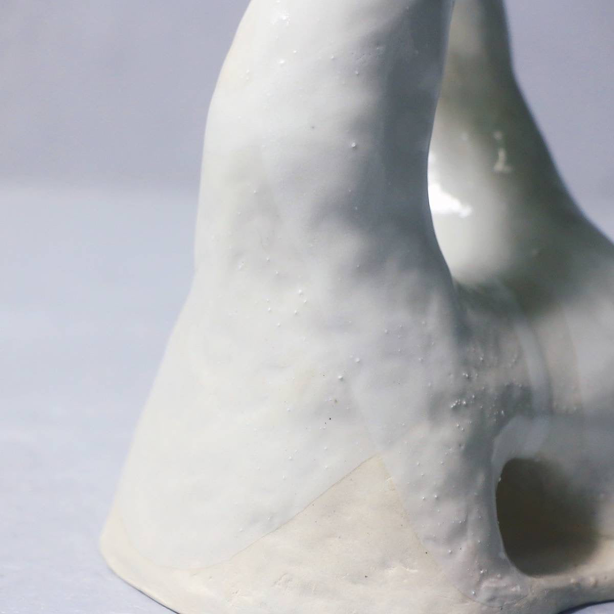 Sculptor Noir Ceramic Vase 2.1.7
