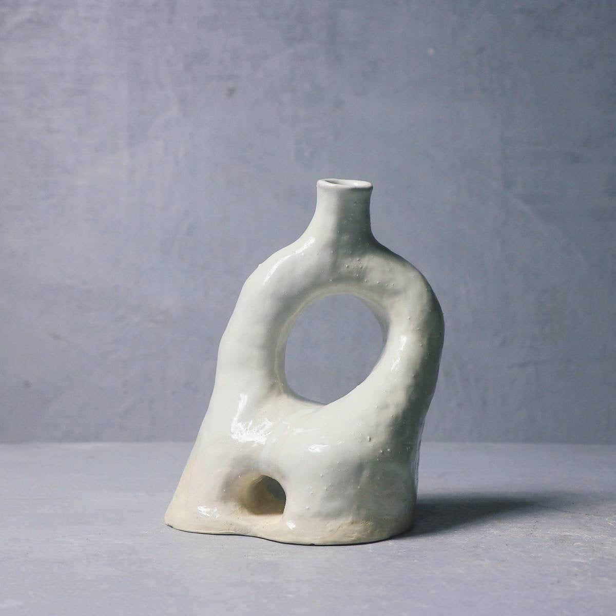 Sculptor Noir Ceramic Vase 2.1.7