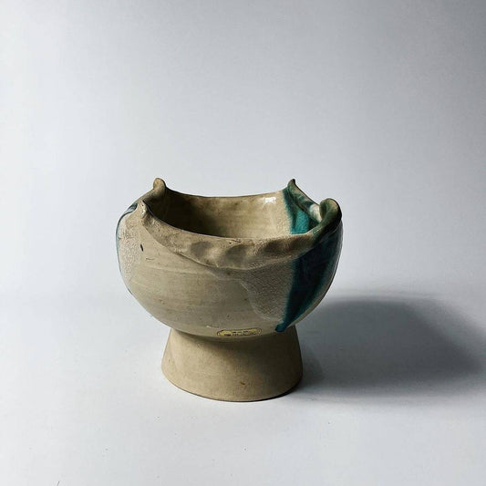 J 1.1.18 - Elevated Bowl Vase