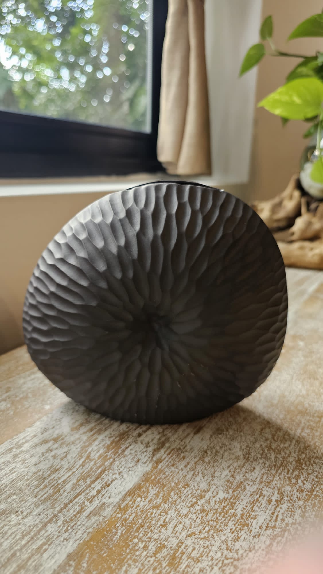 Chomcharm Vase - Medium