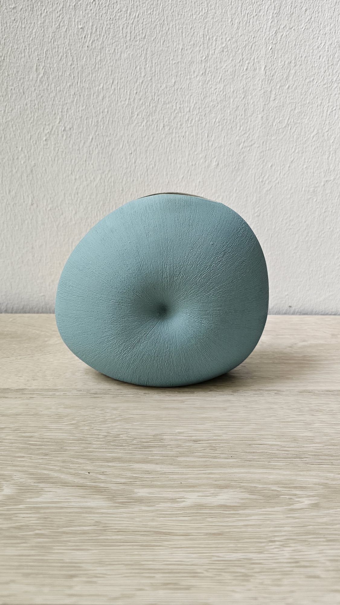 Chomcharm Vase - Medium