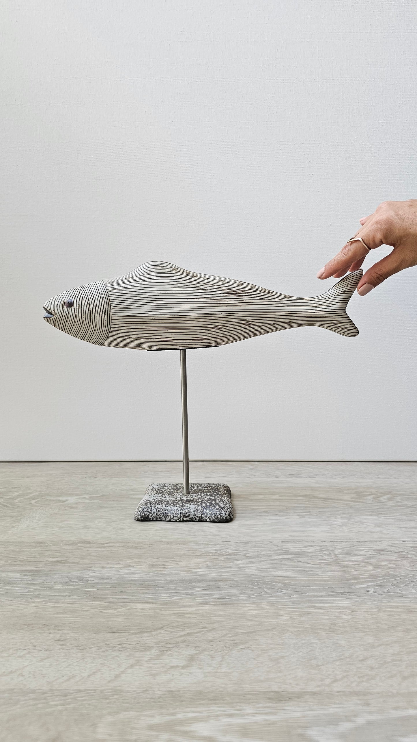 Fish Stand - Large