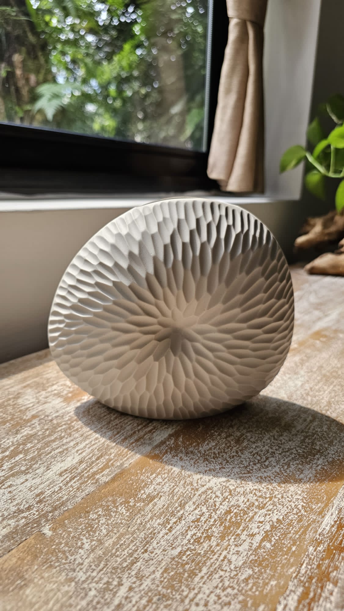 Chomcharm Vase - Medium