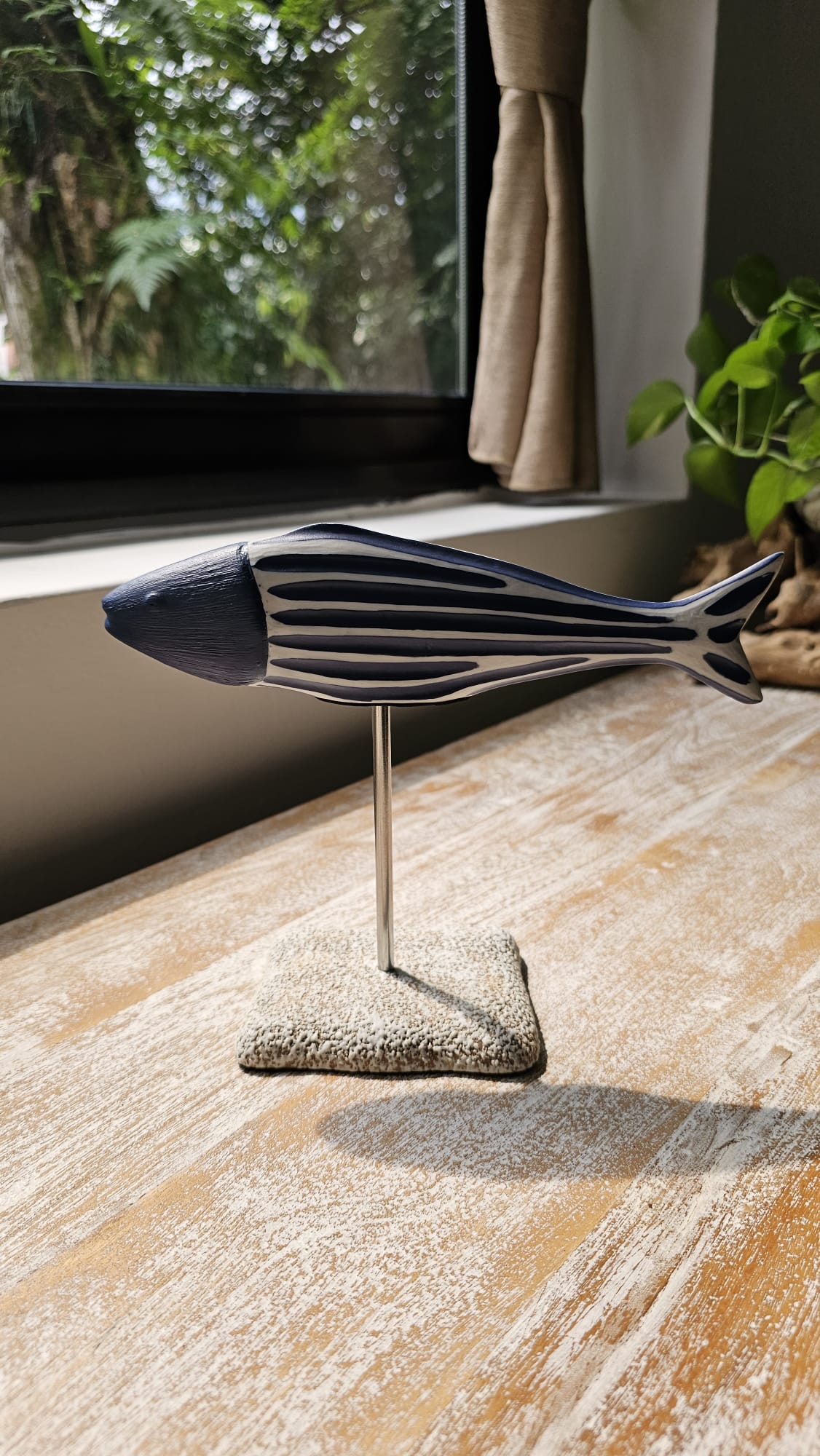 Fish Stand - Small