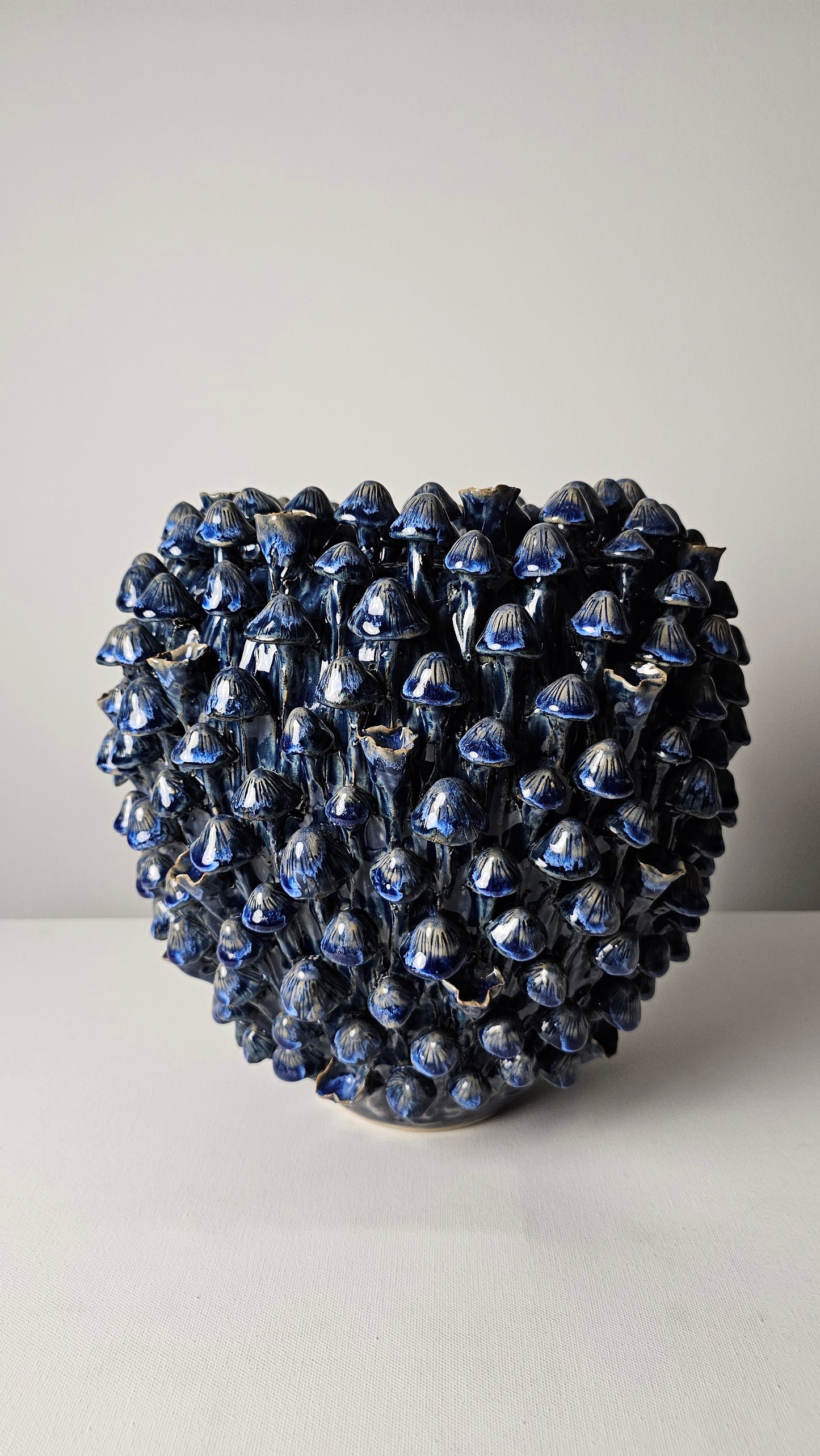 Atlantis Midnight Coral Vase