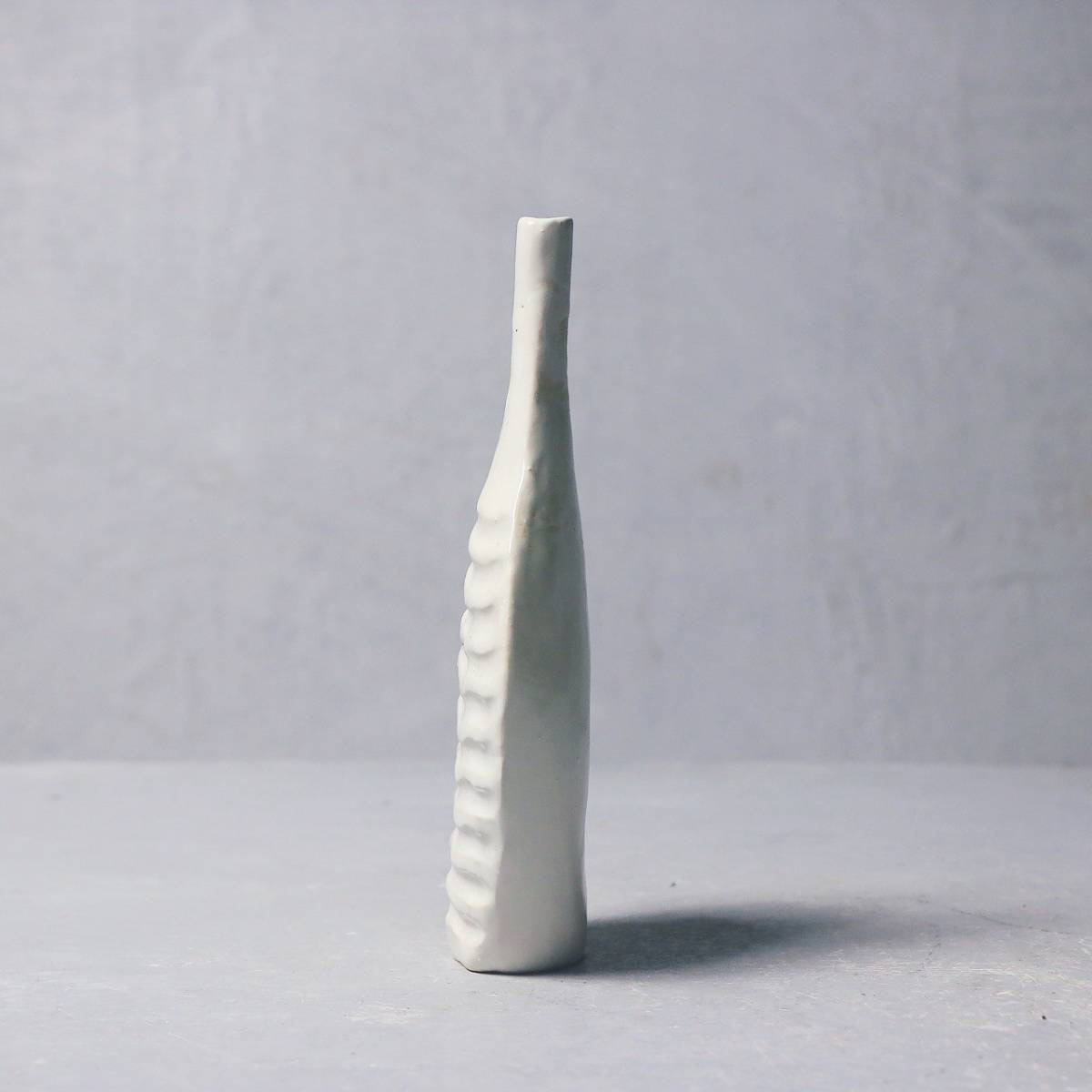 Sculptor Noir Ceramic Vase 2.1.8